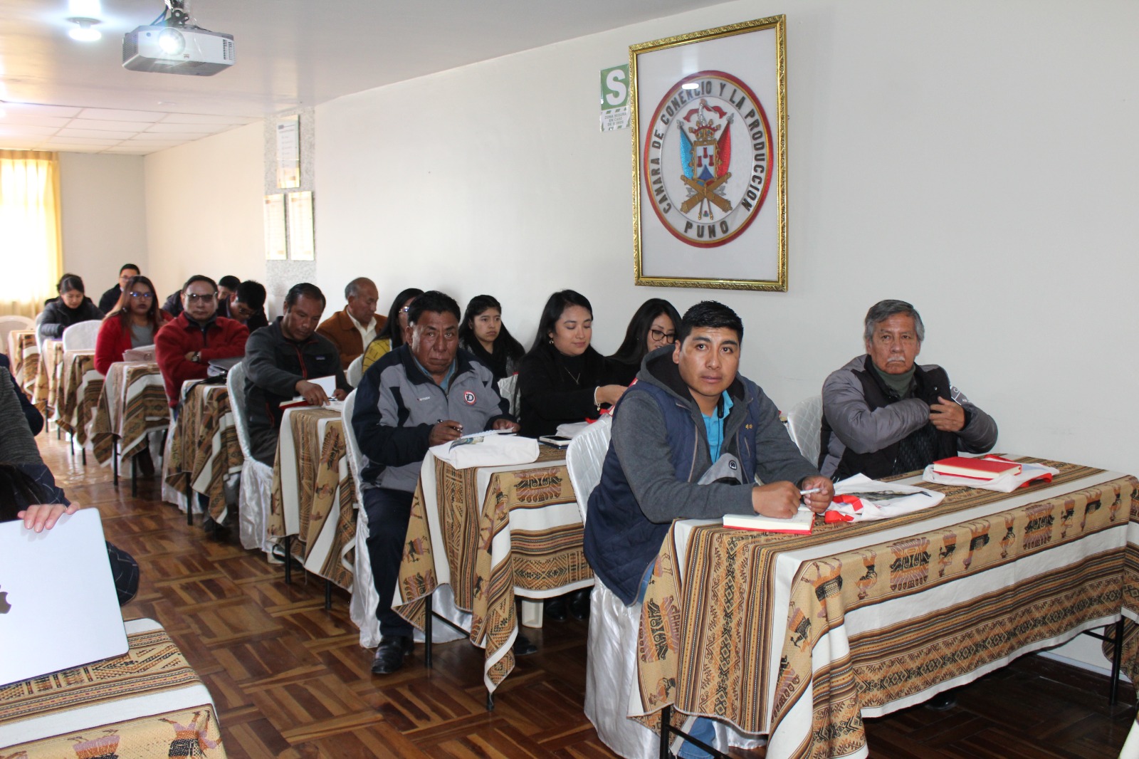 CÁMARA DE COMERCIO Y LA PRODUCCION DE PUNO Y PROINVERSIÓN IMPULSAN CONFERENCIA SOBRE OBRAS POR IMPUESTOS PARA PROMOVER INVERSIÓN REGIONAL