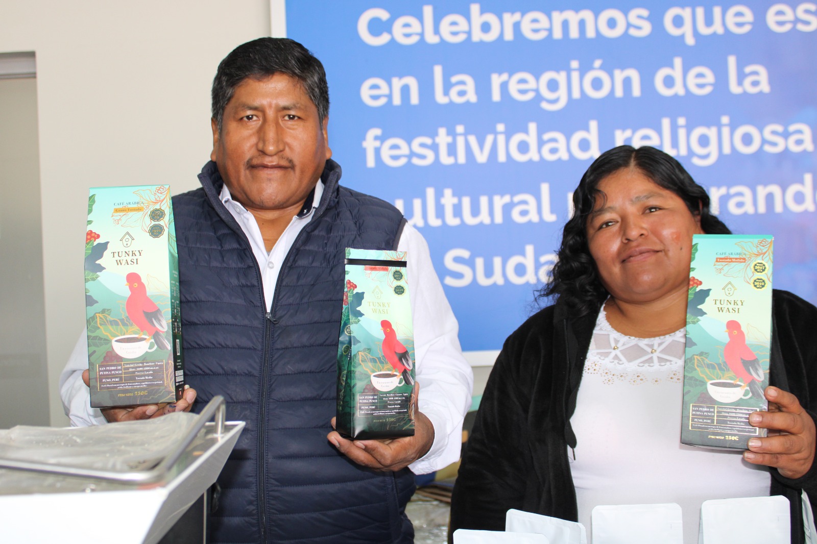 FERIA UNKU PROMUEVE PRODUCTOS LOCALES EN EL AEROPUERTO INCA MANCO CÁPAC DURANTE SEMANA SANTA