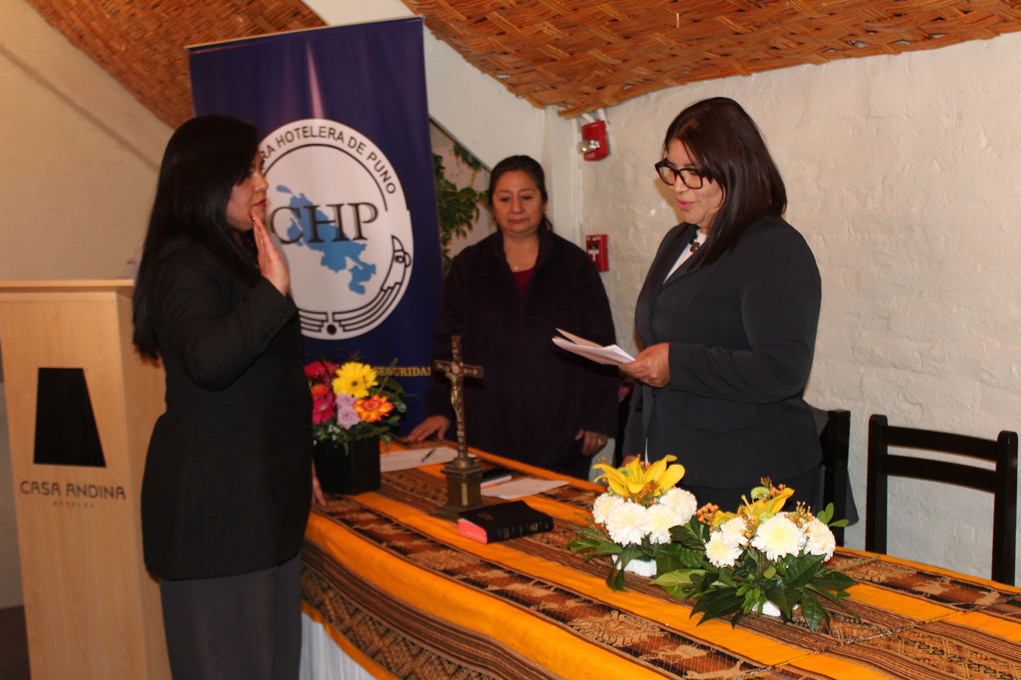 CÁMARA DE COMERCIO PARTICIPA EN LA JURAMENTACIÓN DE LA NUEVA JUNTA DIRECTIVA DE LA CÁMARA HOTELERA DE PUNO PARA EL PERIODO 2026-2028